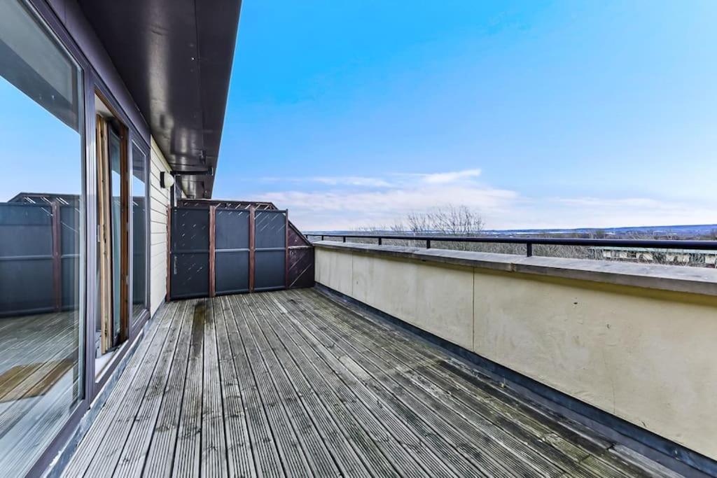 Large Group & Contractor Booking! Duplex W/Parking Milton Keynes Buitenkant foto